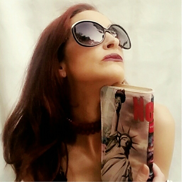 New York City Patent Leather Clutch- New w/o Tags - Picture 4 of 4